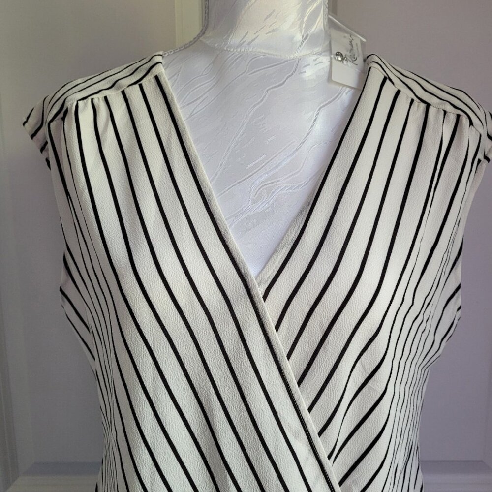 NWT! Reitmans black & white striped blouse size S - Picture 2 of 6